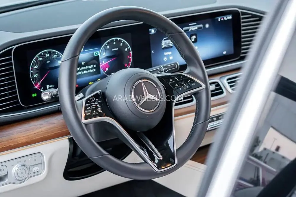 Mercedes Benz GLE Class 2025 for Sale in Dubai Image-3