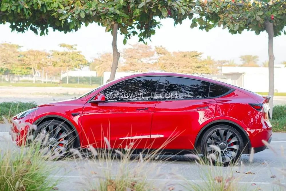Tesla Model Y 2023 for Sale in Dubai Image-9