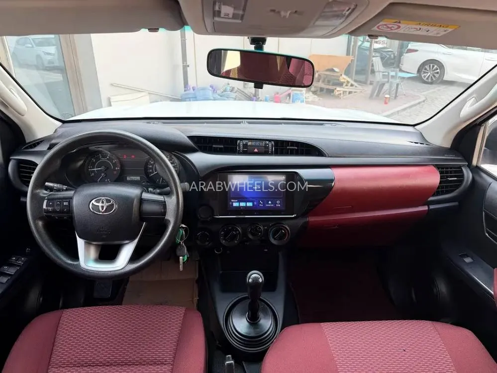 Toyota Hilux 2024 for Sale in Abu Dhabi Image-6