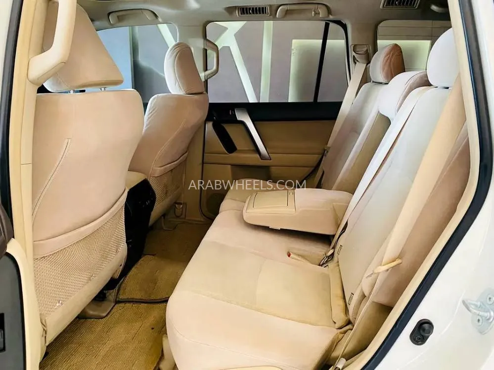 تويوتا لاند كروزر برادو 2022 for Sale in الشارقة Image-9