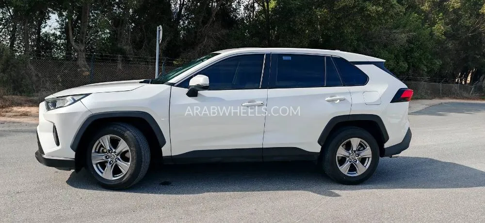 تويوتا راف 4 2023 for Sale in الشارقة Image-5