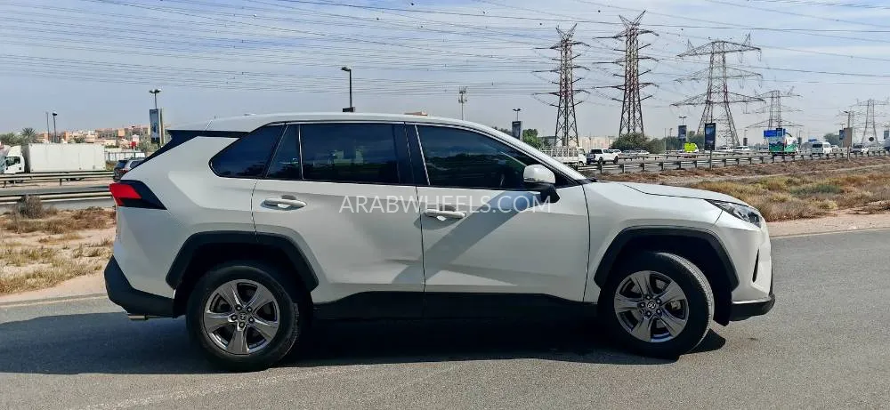 تويوتا راف 4 2023 for Sale in الشارقة Image-6