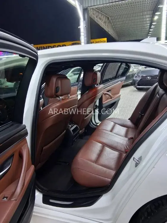 BMW 5 series 2013 for Sale in Ajman Image-10