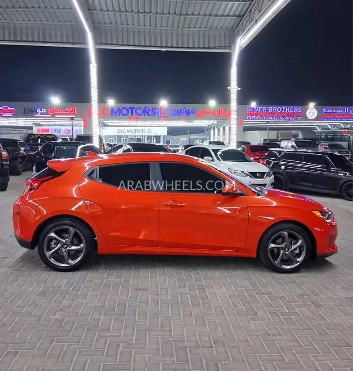 Hyundai Veloster 2021 for Sale in Ajman Image-3