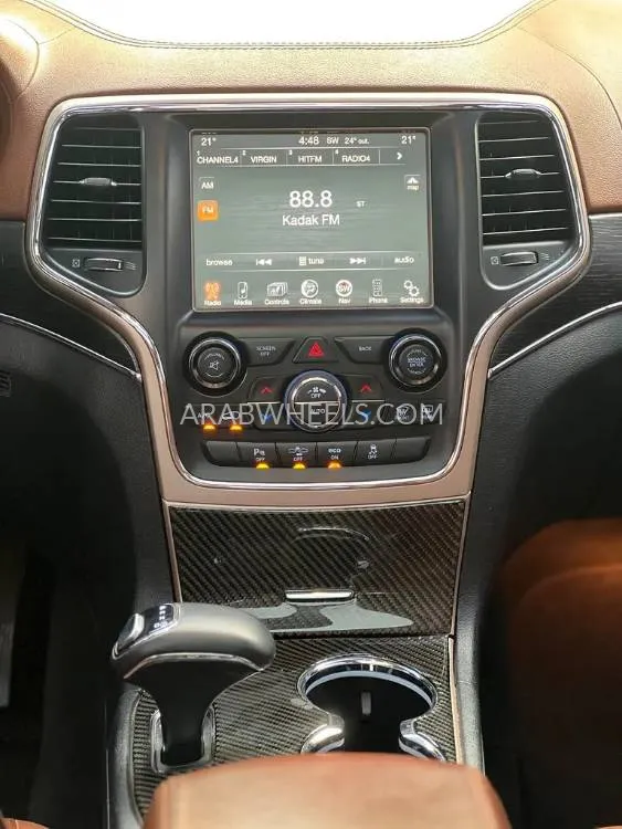 جيب جراند شيروكي 2015 for Sale in الشارقة Image-6