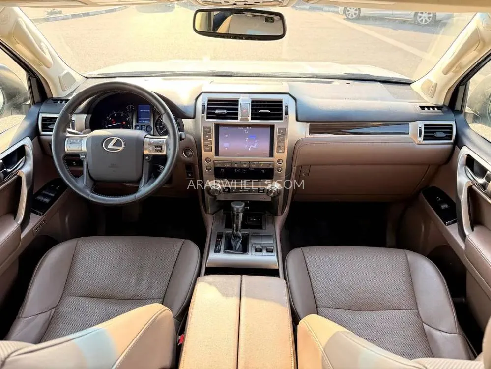 Lexus GX 2019 for Sale in Dubai Image-10