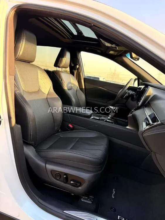 Lexus RX 2024 for Sale in Dubai Image-16