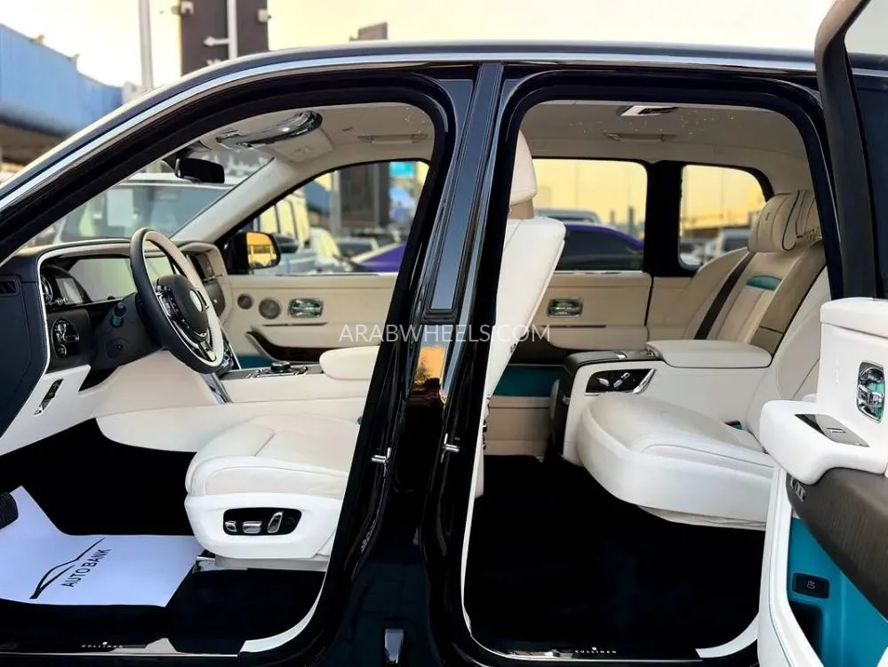 Rolls Royce Cullinan 2025 for Sale in Dubai Image-20