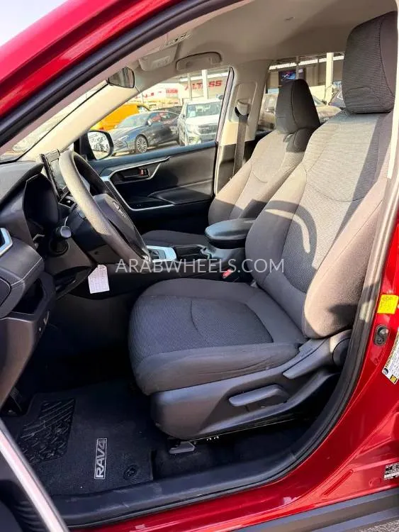 Toyota Rav4 2019 for Sale in Dubai Image-4