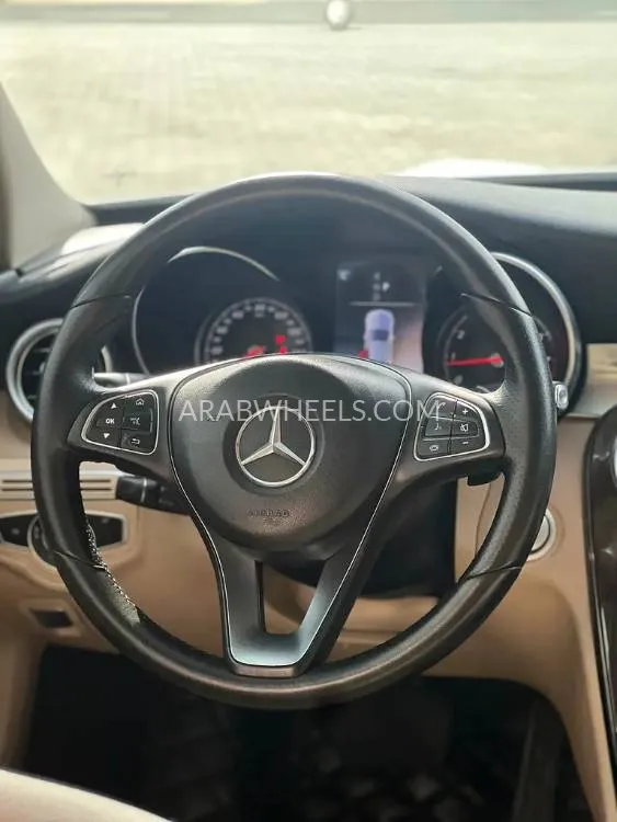 Mercedes Benz C Class 2018 for Sale in Sharjah Image-5