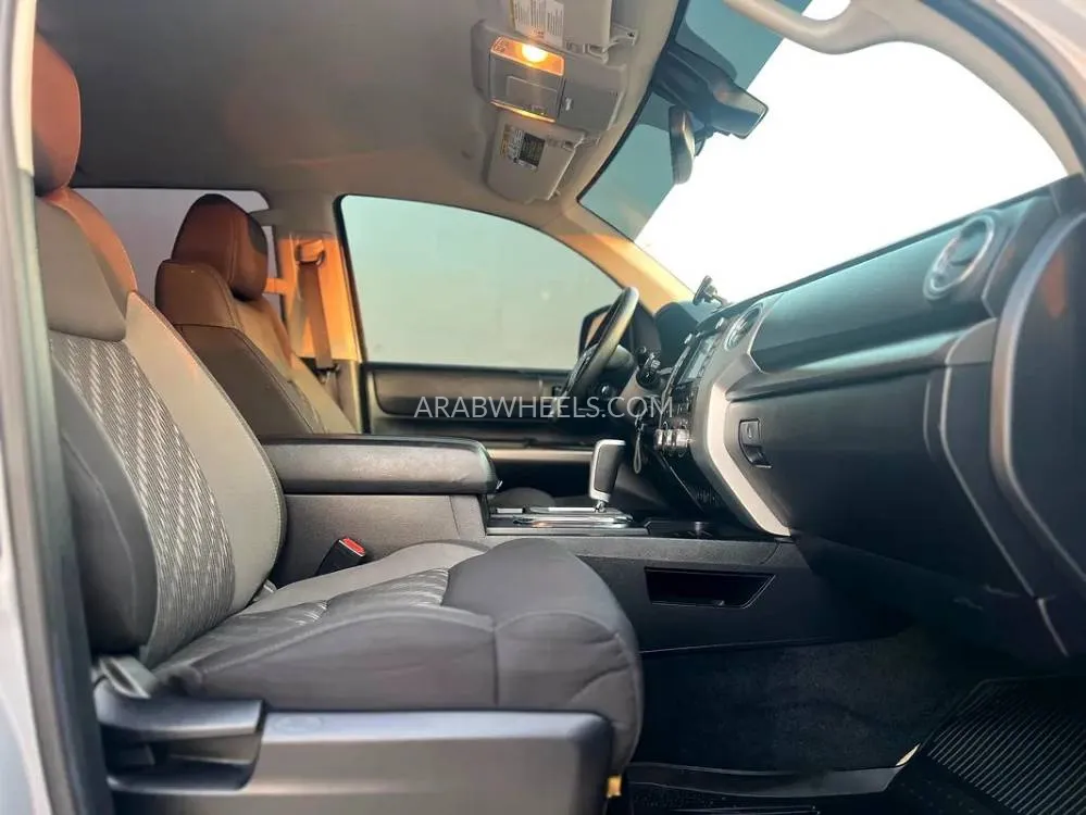 Toyota Tacoma 2021 for Sale in Sharjah Image-7