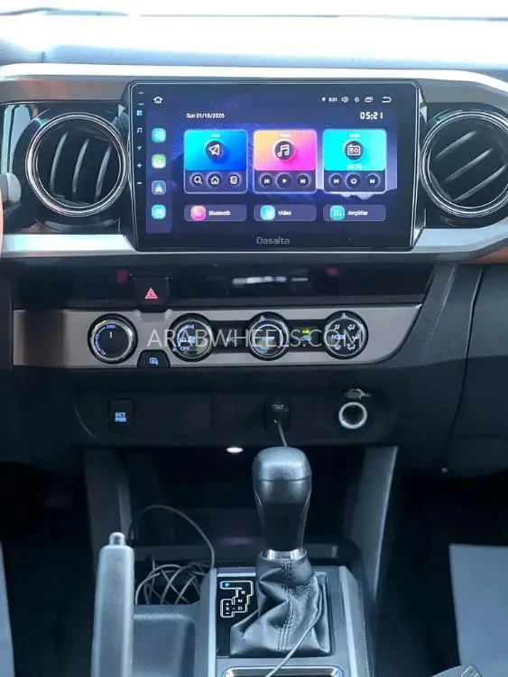 Toyota Tacoma 2017 for Sale in Sharjah Image-4