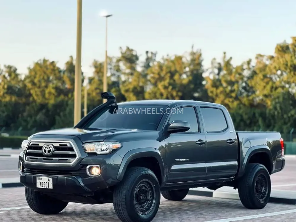 Toyota Tacoma 2017 for Sale in Sharjah Image-15