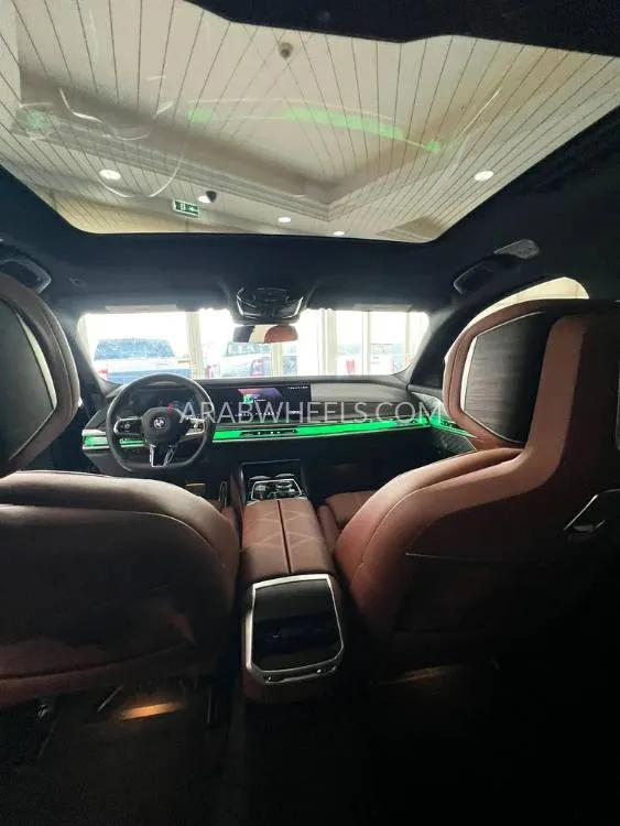 BMW i7 2024 for Sale in Fujairah Image-2