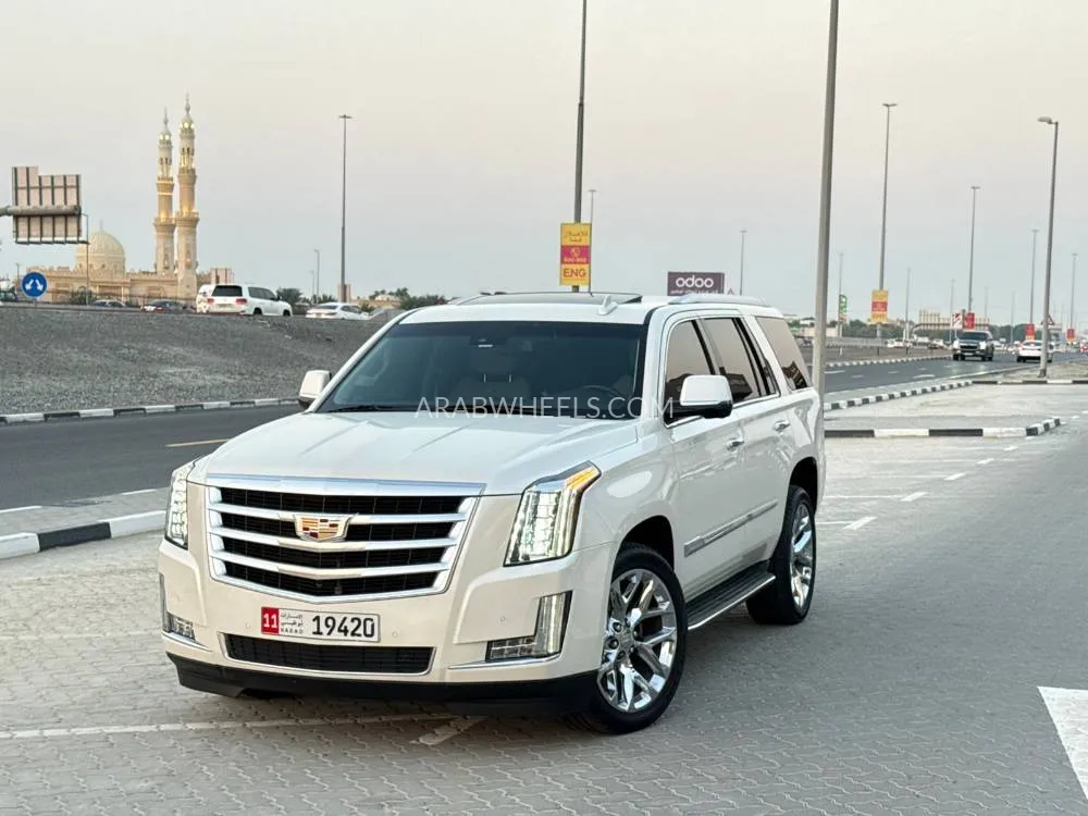 كاديلاك إسكاليد 2015 for Sale in الشارقة Image-3