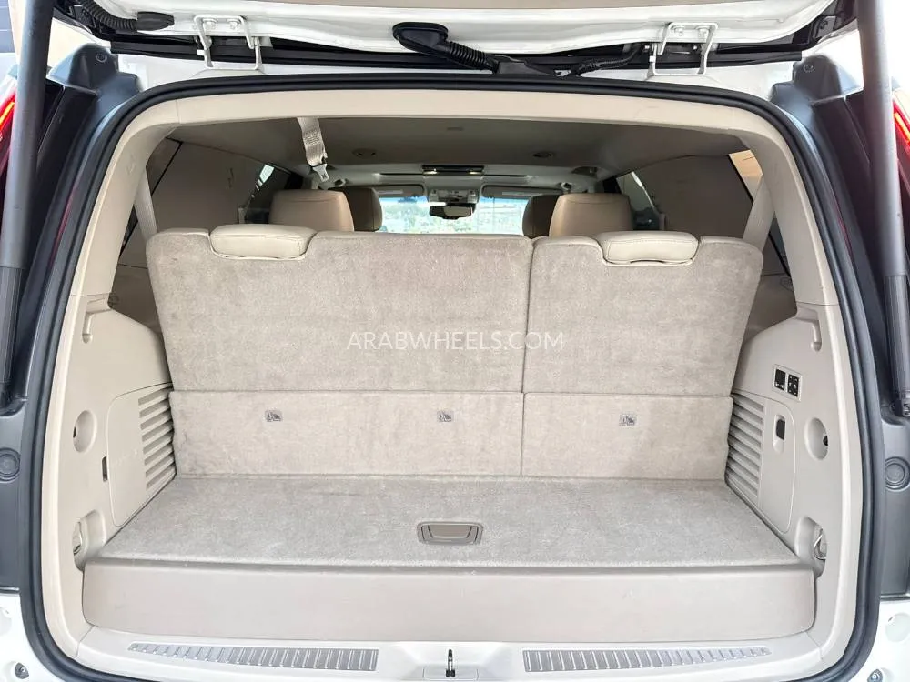 كاديلاك إسكاليد 2015 for Sale in الشارقة Image-19