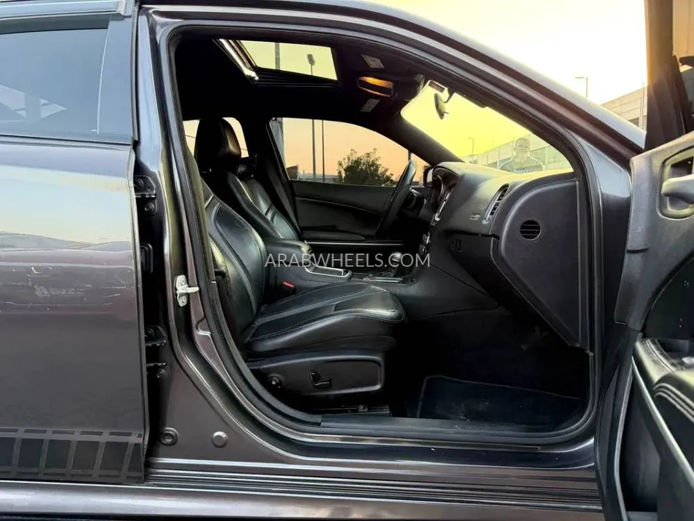 Dodge Charger 2019 for Sale in Sharjah Image-7