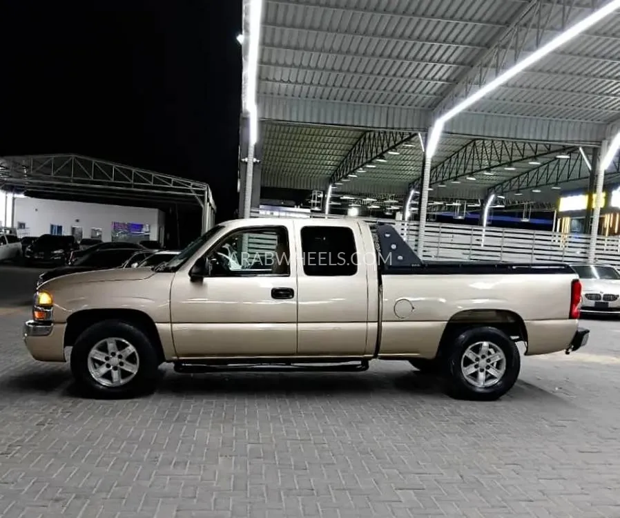 GMC Sierra 2004 for Sale in Ajman Image-4