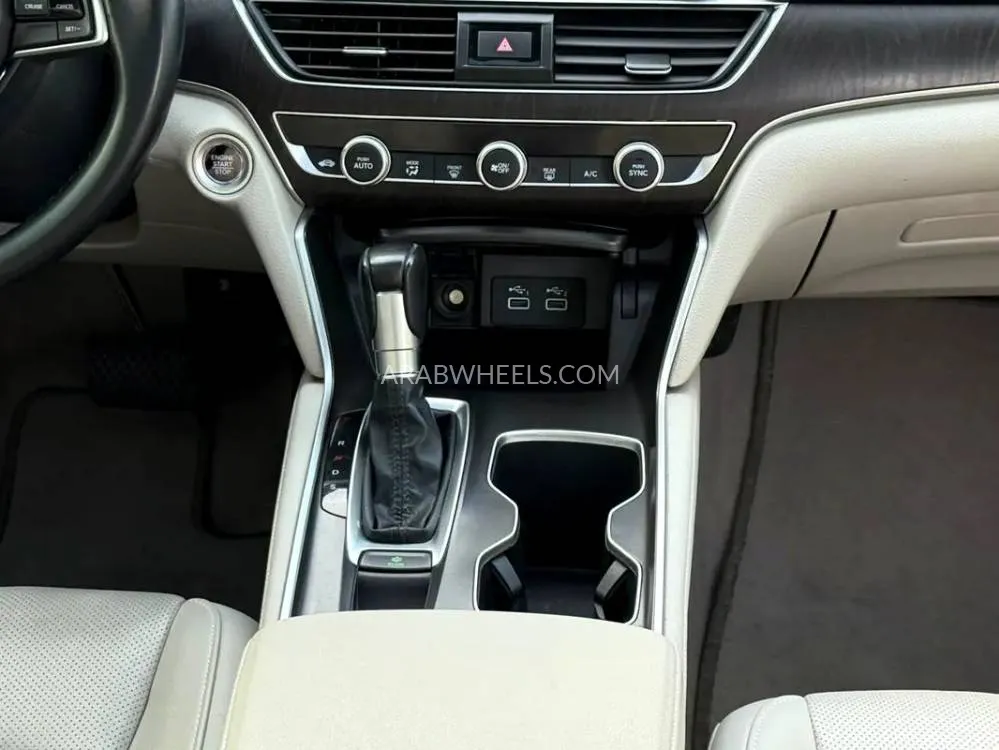 Honda Accord 2022 for Sale in Sharjah Image-2