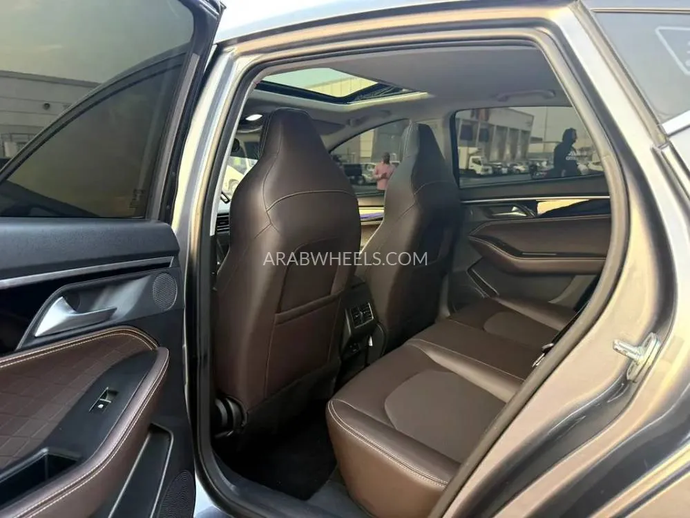 JAC J7 2023 for Sale in Sharjah Image-7