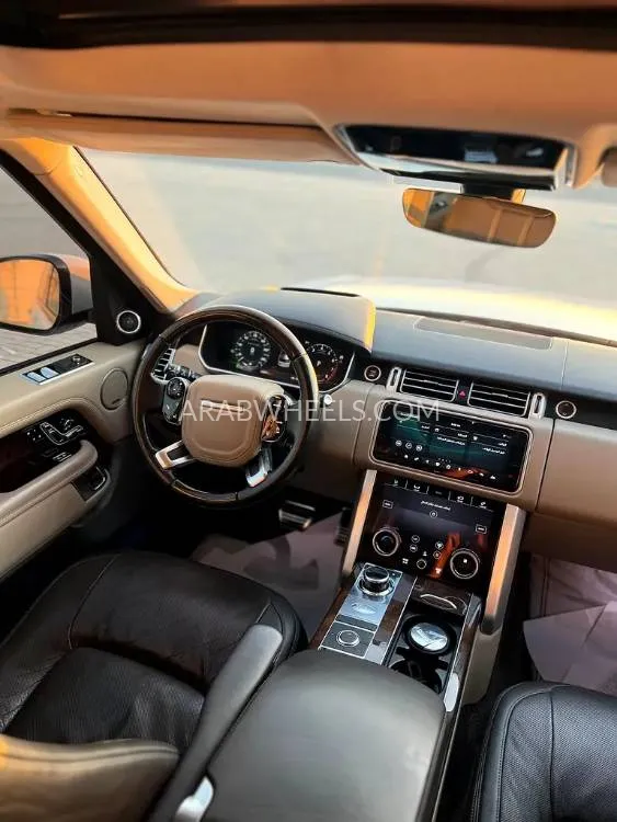 Land Rover Range Rover 2018 for Sale in Sharjah Image-11