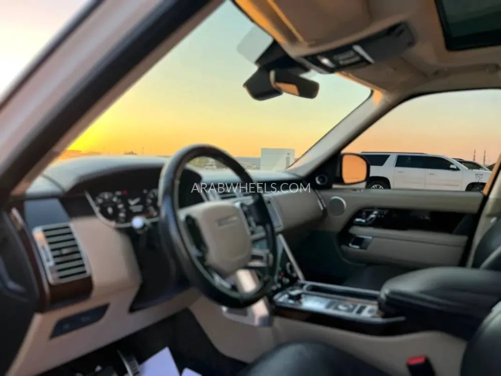 Land Rover Range Rover 2018 for Sale in Sharjah Image-13