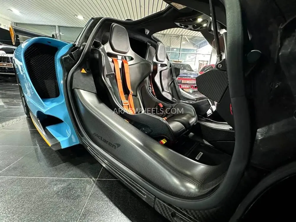 McLaren Senna 2019 for Sale in Dubai Image-12