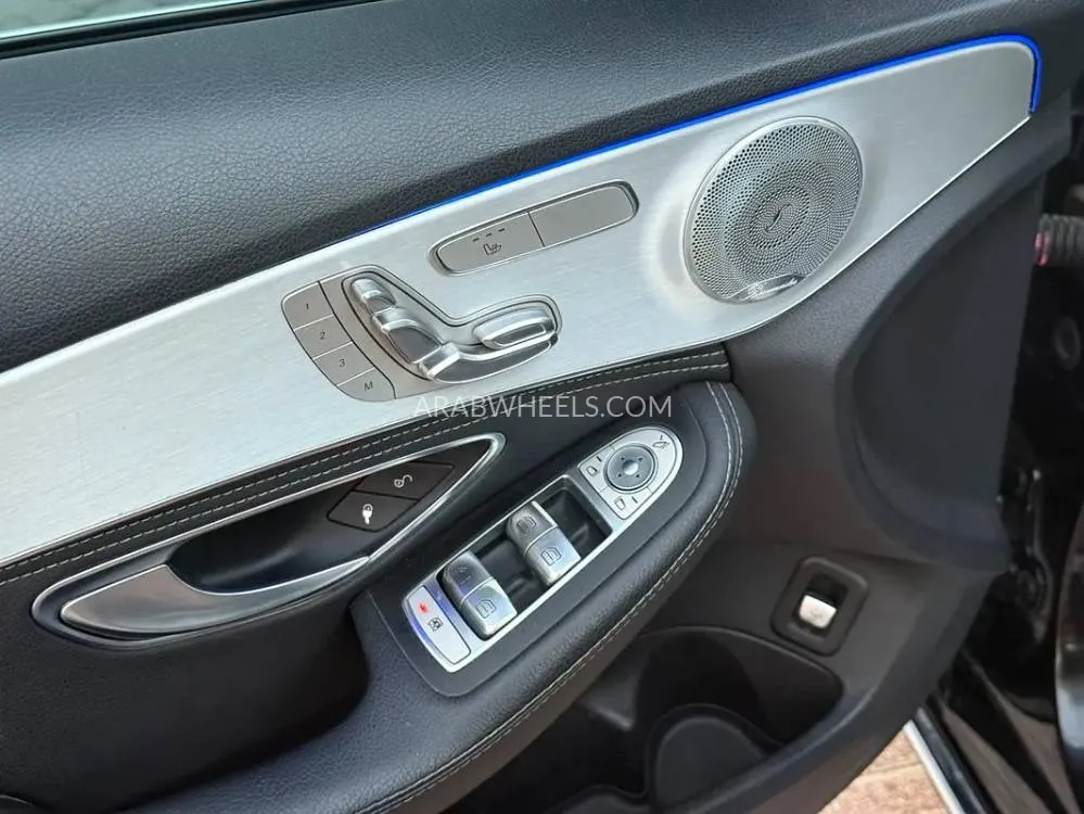 Mercedes Benz C Class 2015 for Sale in Sharjah Image-6