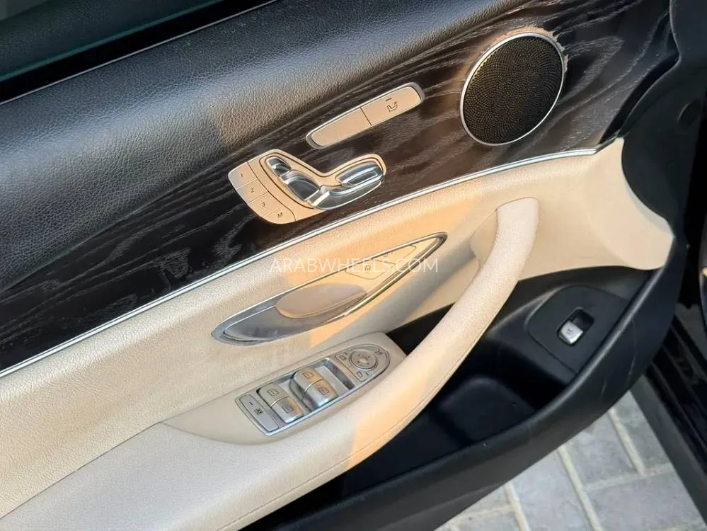 Mercedes Benz E Class 2018 for Sale in Sharjah Image-15