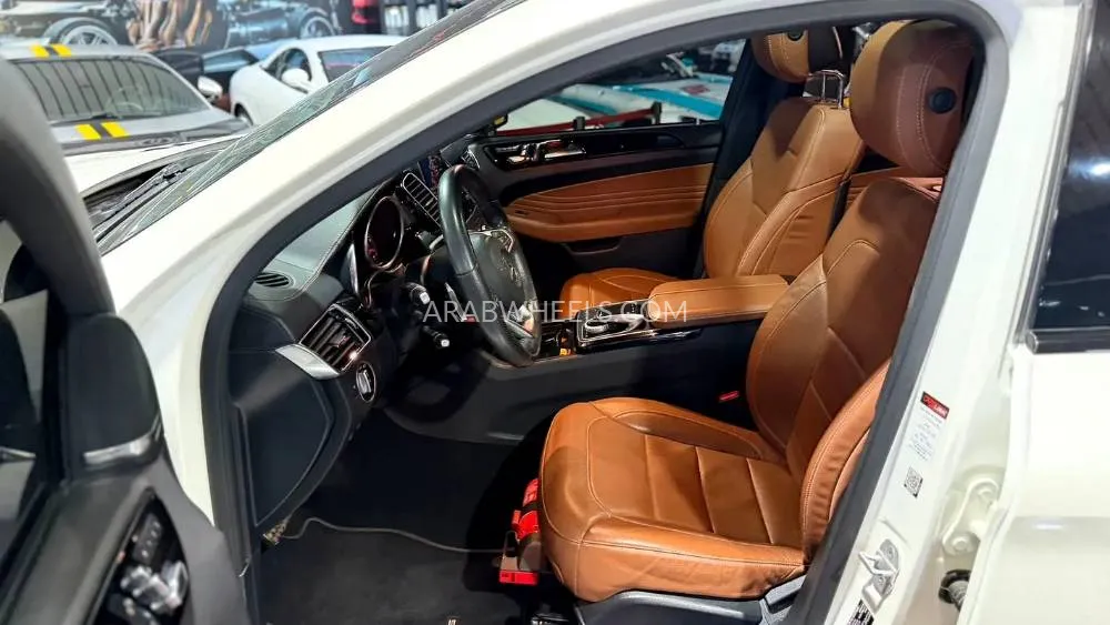 Mercedes Benz GLE Class 2018 for Sale in Dubai Image-7