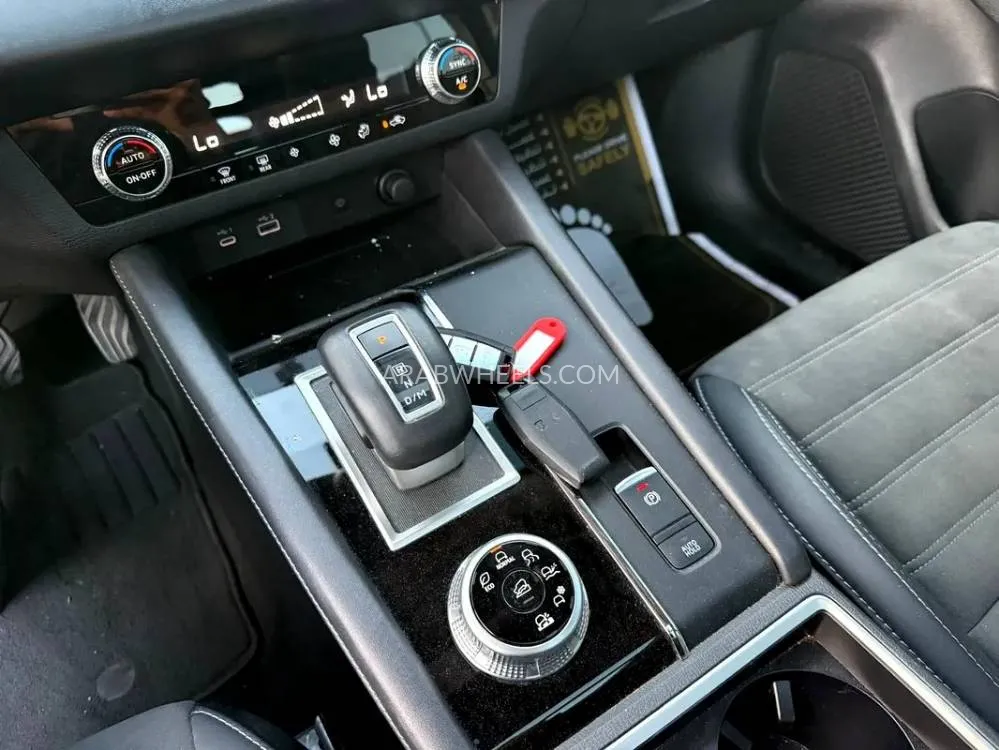 Mitsubishi Outlander 2025 for Sale in Sharjah Image-11