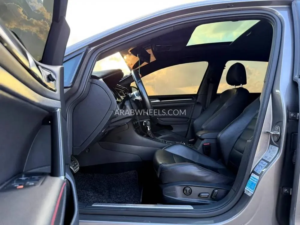  فولكس واجن جولف 2016 for Sale in الشارقة Image-13