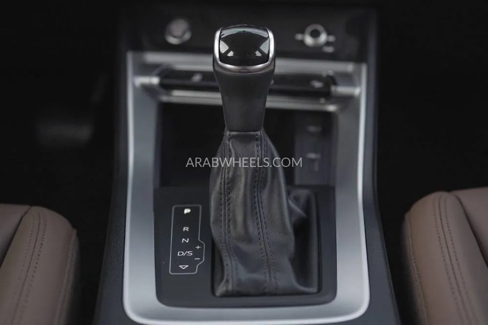 Audi Q3 2020 for Sale in Dubai Image-24