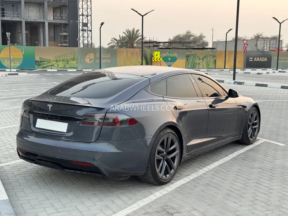Tesla Model S 2021 for Sale in Sharjah Image-8