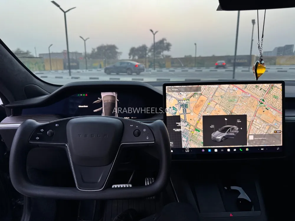 Tesla Model S 2021 for Sale in Sharjah Image-10