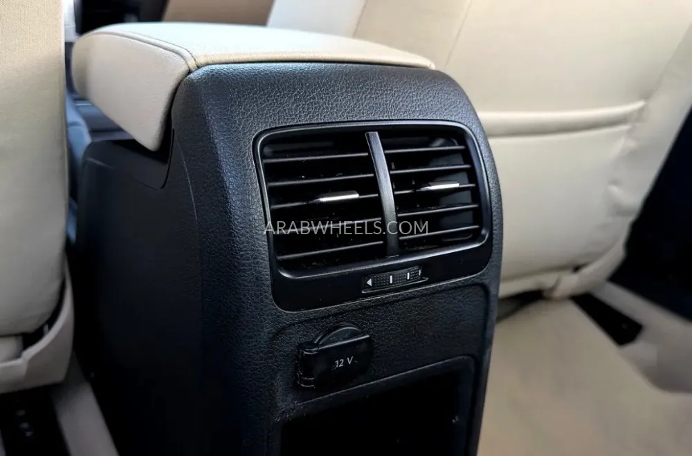 Volkswagen Jetta 2017 for Sale in Dubai Image-6