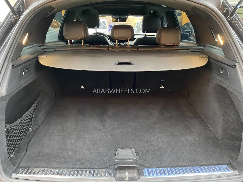 Mercedes Benz GLC Class 2021 for Sale in Dubai Image-14