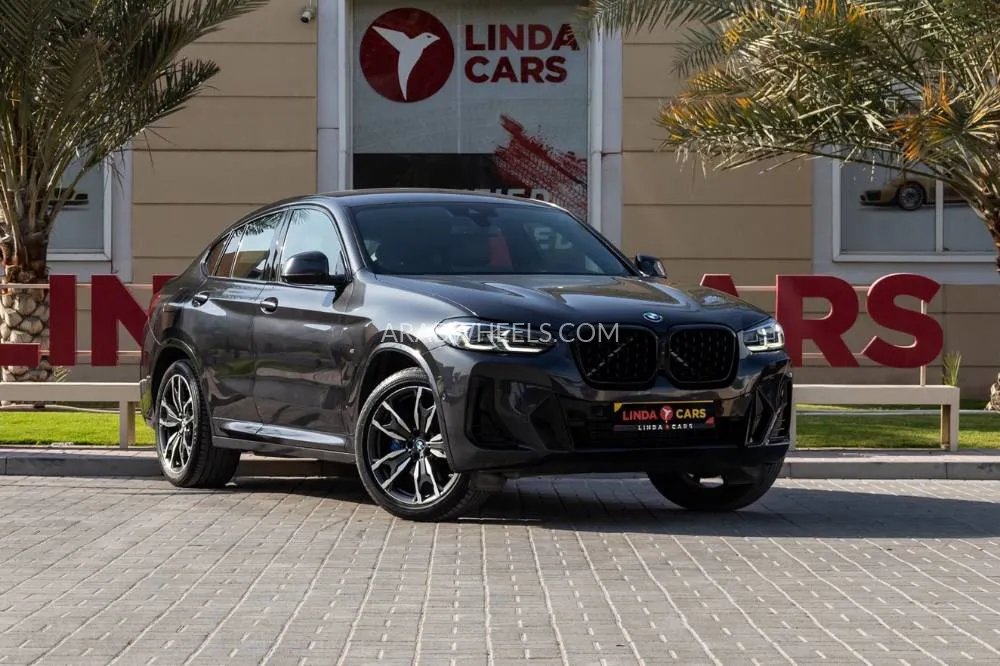 BMW X4 2022 for Sale in Dubai Image-3
