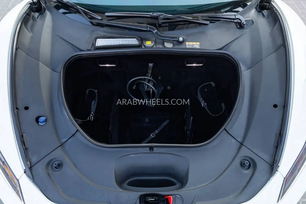 Ferrari F8 Tributo 2021 for Sale in Dubai Image-35