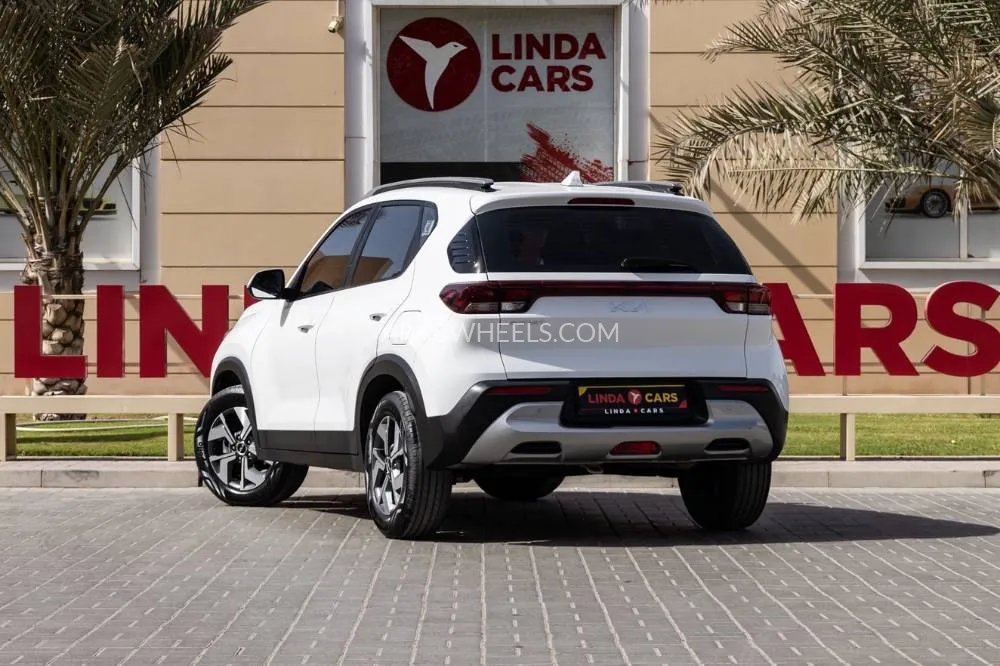 Kia Sonet 2024 for Sale in Dubai Image-8