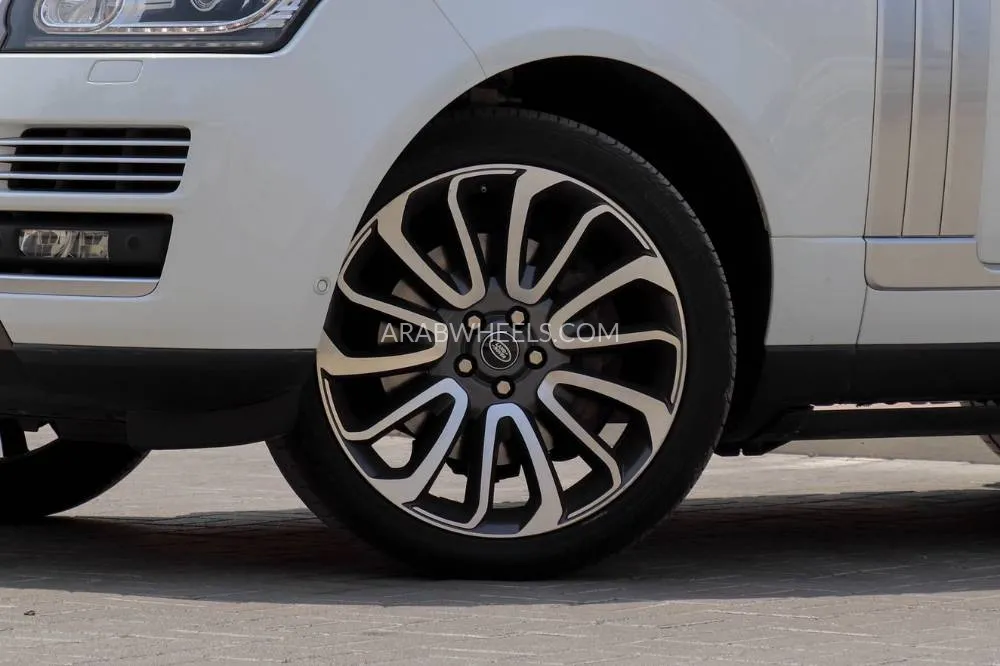 Land Rover Range Rover 2015 for Sale in Dubai Image-12