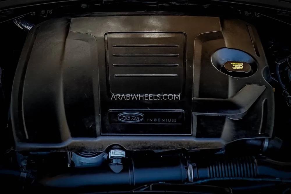 لاند روفر رينج روفر فيلار 2018 for Sale in دبي Image-12