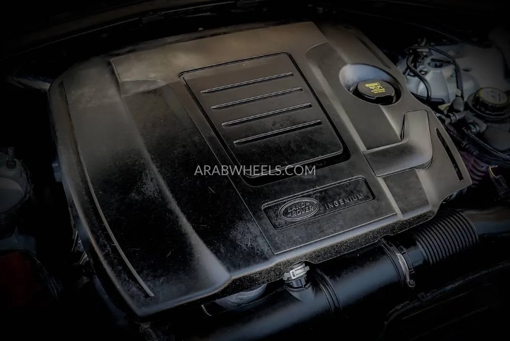 لاند روفر رينج روفر فيلار 2018 for Sale in دبي Image-13