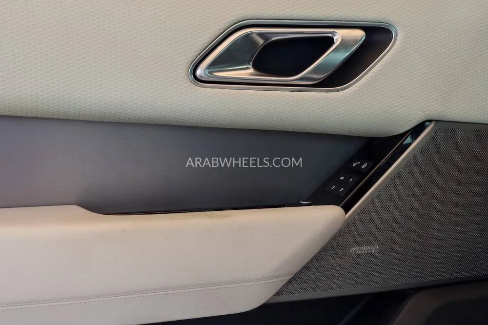 لاند روفر رينج روفر فيلار 2018 for Sale in دبي Image-15