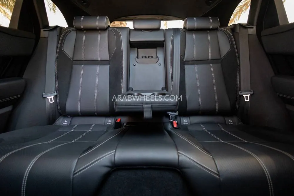 لاند روفر رينج روفر فيلار 2019 for Sale in دبي Image-21