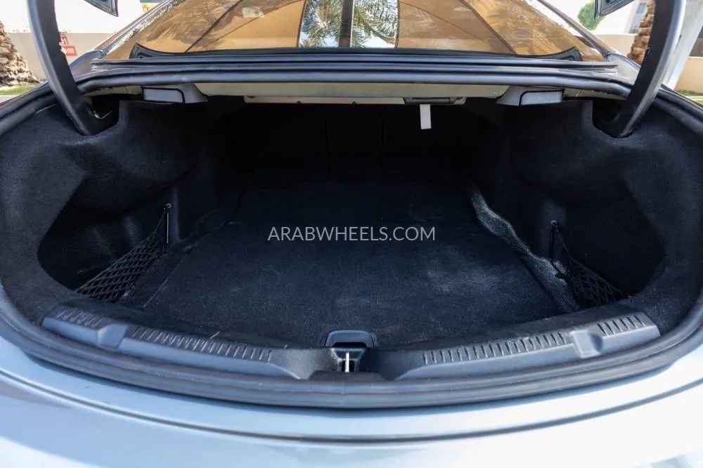 Mercedes Benz E Class 2019 for Sale in Dubai Image-24