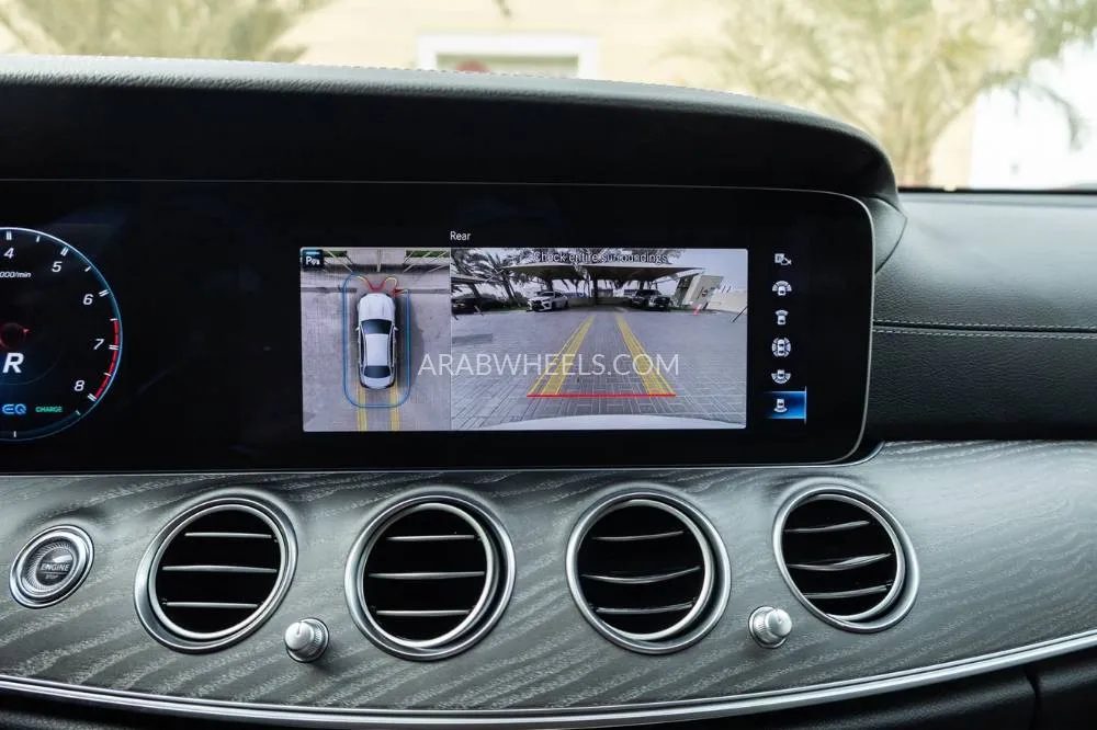 Mercedes Benz E Class 2023 for Sale in Dubai Image-23