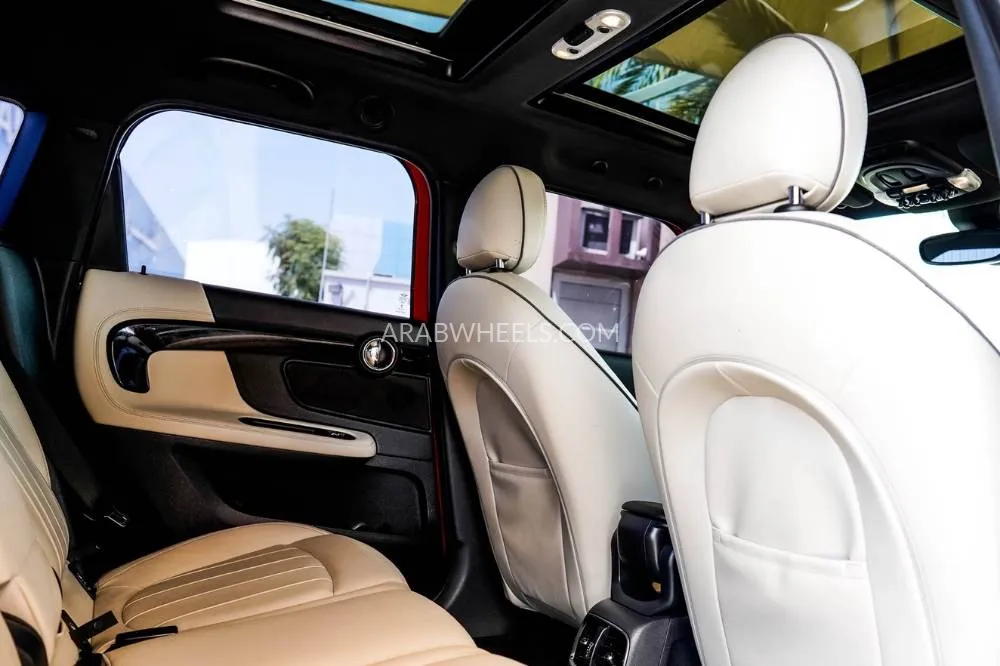 Mini Countryman 2018 for Sale in Dubai Image-32