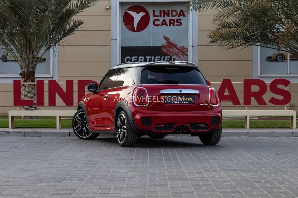 Mini Hatch 2018 for Sale in Dubai Image-8
