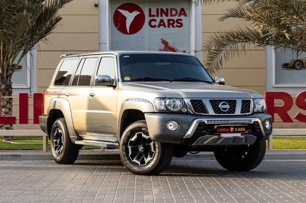 Nissan Patrol 2022 for Sale in Dubai Image-3